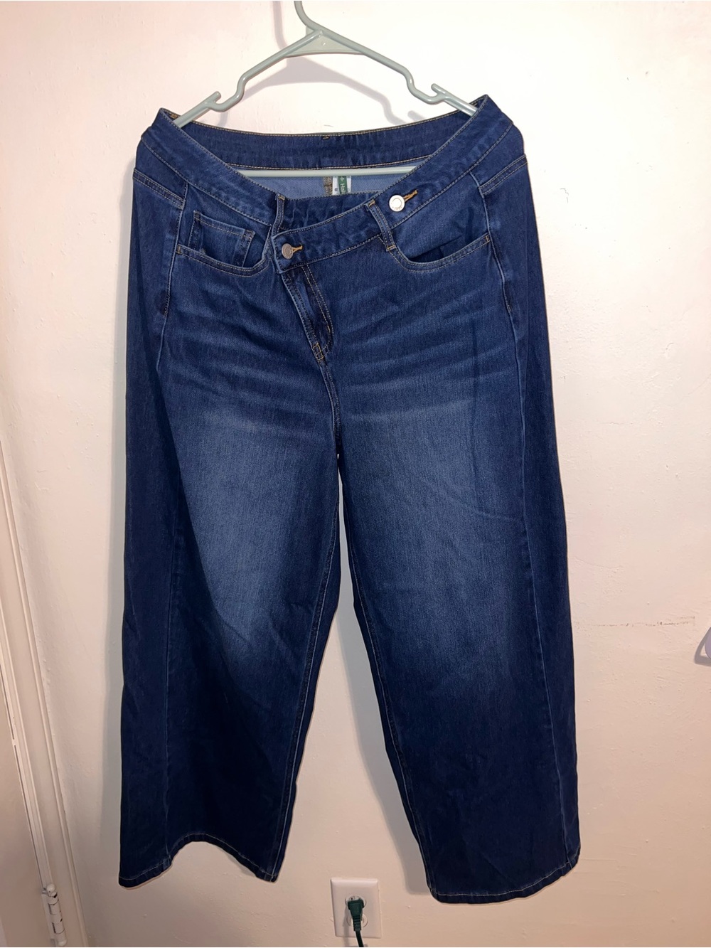 Halara Asymmetrical button Dark Blue wash Wide-Leg Women’s Jeans